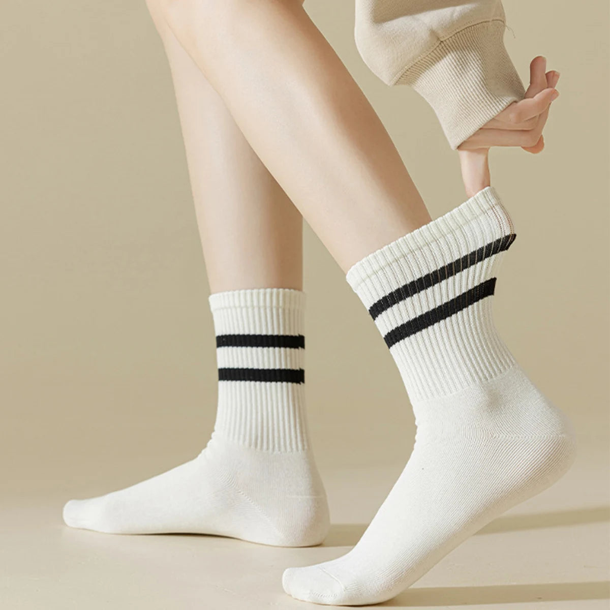 2pairs Women's Striped Casual Sports Breathable Mid-calf Socks